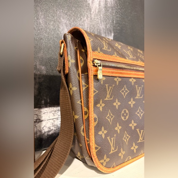 Authentic Vintage Louis Vuitton Monogram Bosphore Crossbody Bag - Picture 4 of 16